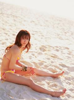 Yumi Sugimoto feet photo thumbnail