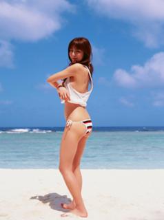 Yumi Sugimoto feet photo thumbnail