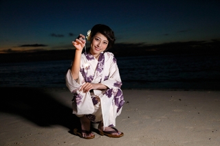 Yumi Sugimoto feet photo thumbnail
