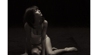 Yumi Sugimoto feet photo thumbnail