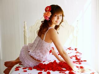 Yumi Sugimoto feet photo thumbnail