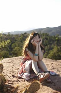 Yumi Sugimoto feet photo thumbnail