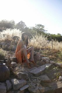 Yumi Sugimoto feet photo thumbnail