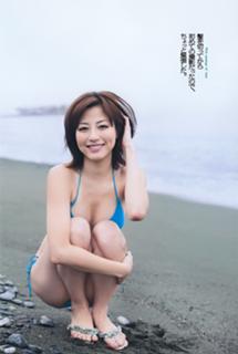 Yumi Sugimoto feet photo thumbnail