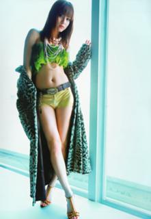 Yumi Sugimoto feet photo thumbnail