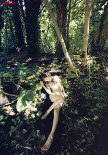 Yumi Sugimoto feet photo thumbnail