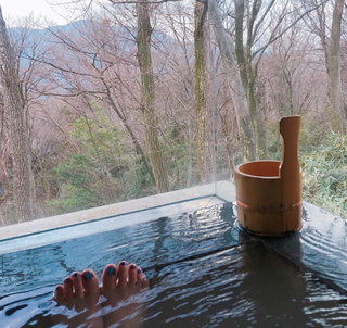 Yumi Sugimoto feet photo thumbnail