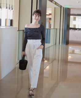 Yumi Sugimoto feet photo thumbnail