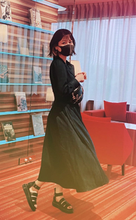 Yumi Sugimoto feet photo thumbnail