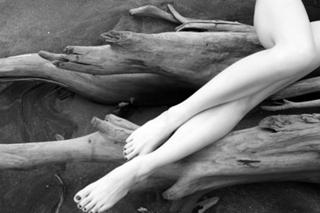 Yumi Sugimoto feet photo thumbnail