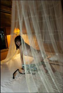 Yumi Sugimoto feet photo thumbnail