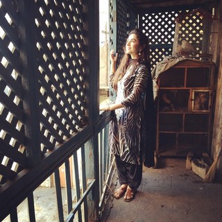 Yumna Zaidi feet photo 7