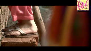 Yumna Zaidi feet photo 7