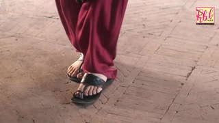 Yumna Zaidi feet photo 6