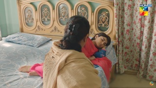 Yumna Zaidi feet photo 8