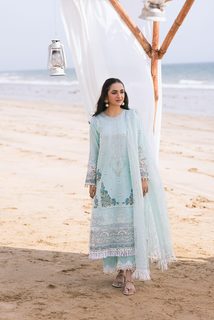 Yumna Zaidi feet photo 2