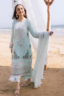 Yumna Zaidi feet photo 19