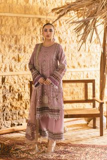 Yumna Zaidi feet photo 13