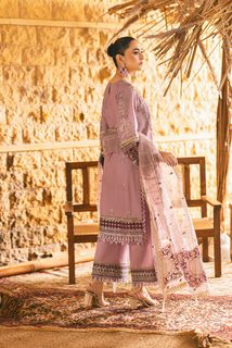 Yumna Zaidi feet photo 6