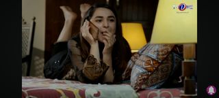 Yumna Zaidi feet photo 9