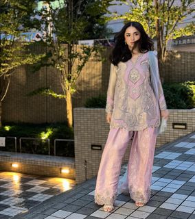 Yumna Zaidi feet photo 13