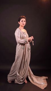 Yumna Zaidi feet photo 5