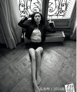 Yun Lin feet photo 13