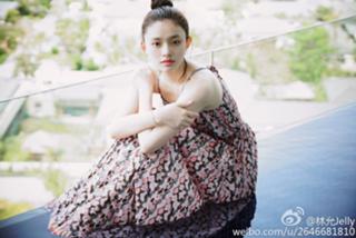 Yun Lin feet photo 9