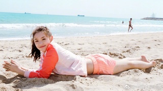 Yun Lin feet photo 5