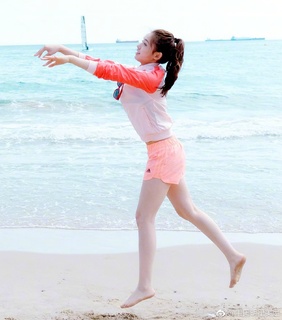 Yun Lin feet photo 4