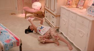 Yun Lin feet photo 3