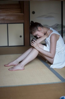 Yun Lin feet photo 1