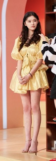 Yun Lin feet photo 14