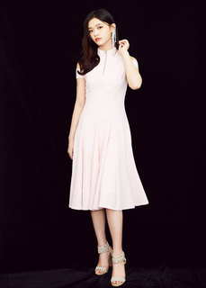 Yun Lin feet photo 10