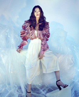 Yun Lin feet photo 7
