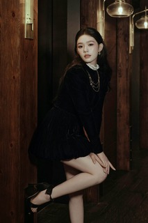 Yun Lin feet photo 12