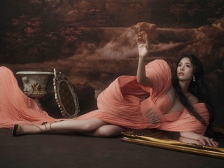 Yun Lin feet photo 14