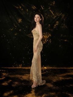 Yun Lin feet photo 9