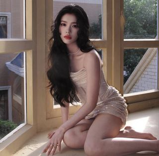 Yun Lin feet photo 5