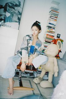 Yun Lin feet photo 12