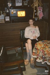 Yun Lin feet photo 12