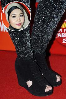 Yuna feet photo 7
