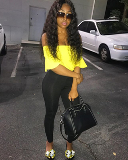 Yung Miami feet photo thumbnail