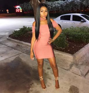 Yung Miami feet photo thumbnail