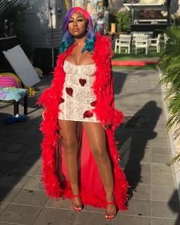 Yung Miami feet photo thumbnail