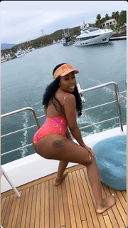 Yung Miami feet photo thumbnail