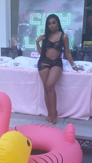 Yung Miami feet photo thumbnail