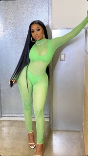 Yung Miami feet photo thumbnail