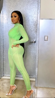 Yung Miami feet photo thumbnail