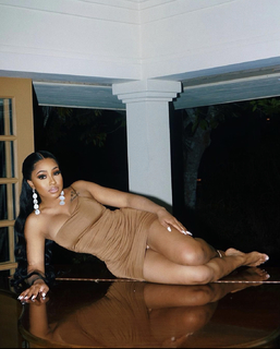 Yung Miami feet photo thumbnail